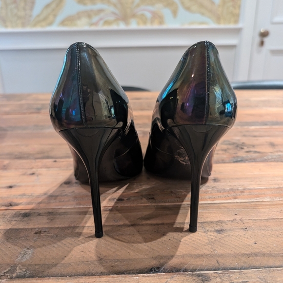 Stuart Weitzman iridescent pumps - Picture 3 of 4